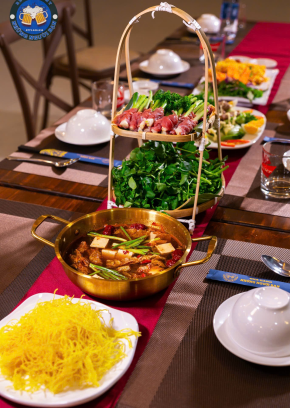 Nhà Hàng Những Người Bạn 