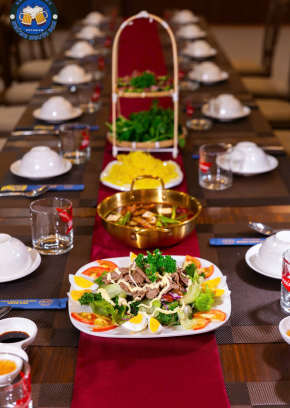 Nhà Hàng Những Người Bạn 