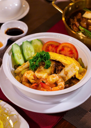 Nhà Hàng Những Người Bạn 
