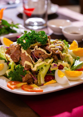 Nhà Hàng Những Người Bạn 