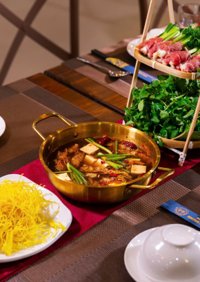 Nhà Hàng Những Người Bạn 