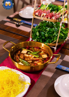 Nhà Hàng Những Người Bạn 