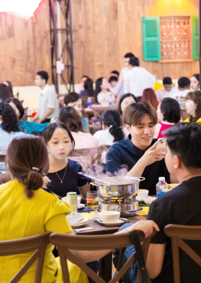 Nhà Hàng Những Người Bạn 