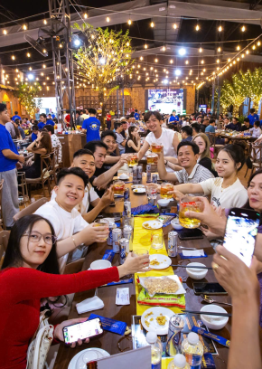 Nhà Hàng Những Người Bạn 
