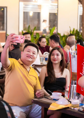 Nhà Hàng Những Người Bạn 