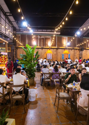 Nhà Hàng Những Người Bạn 