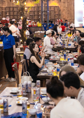 Nhà Hàng Những Người Bạn 