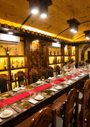 Nhà Hàng Những Người Bạn 