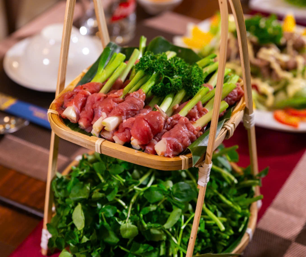 LẨU BÒ NHÚNG